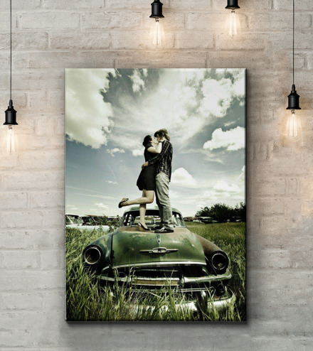 Картина Пара на ретро автомобиле Артикул 12384, купить картину на холсте ТМ Walldeco
