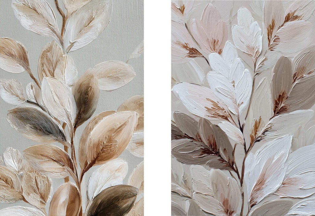 Delicate leaves in soft tones