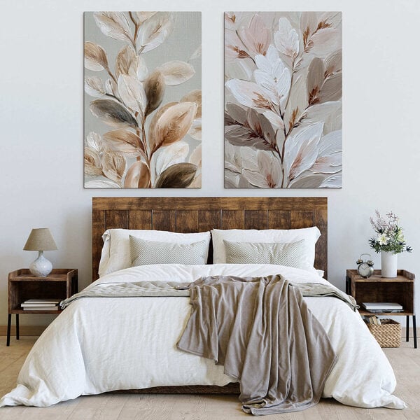Delicate leaves in soft tones