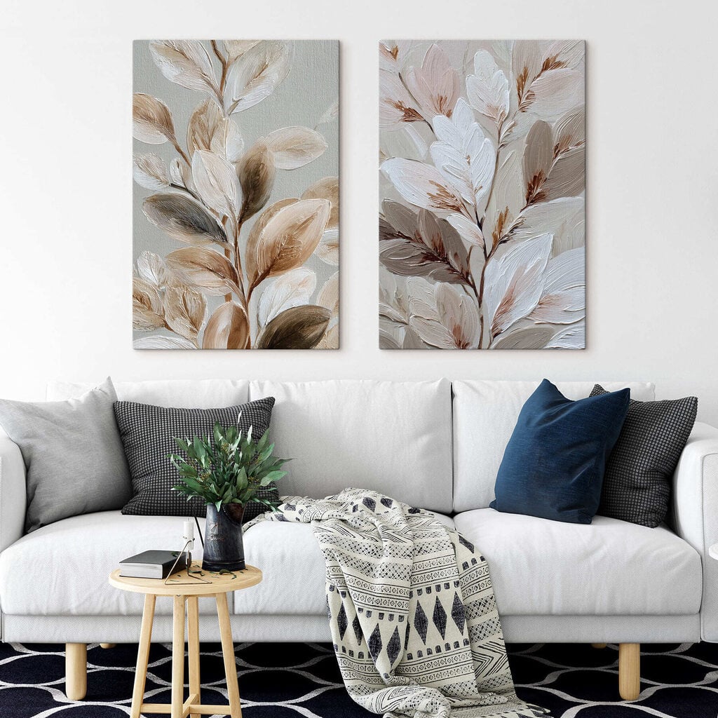 Delicate leaves in soft tones