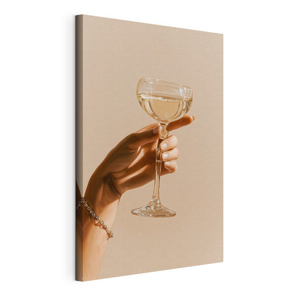 Картина Картина Рука, що тримає келих вина (Артикул: s49804)